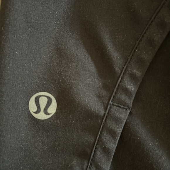 *Last call!* Lululemon Speed Short LR BLK Size 8 - Picture 5 of 5